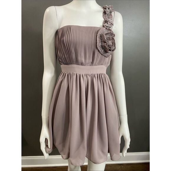 MM Couture Dresses & Skirts - MM Couture One-Shoulder Pleated Chiffon Dress in Mauve Size XS